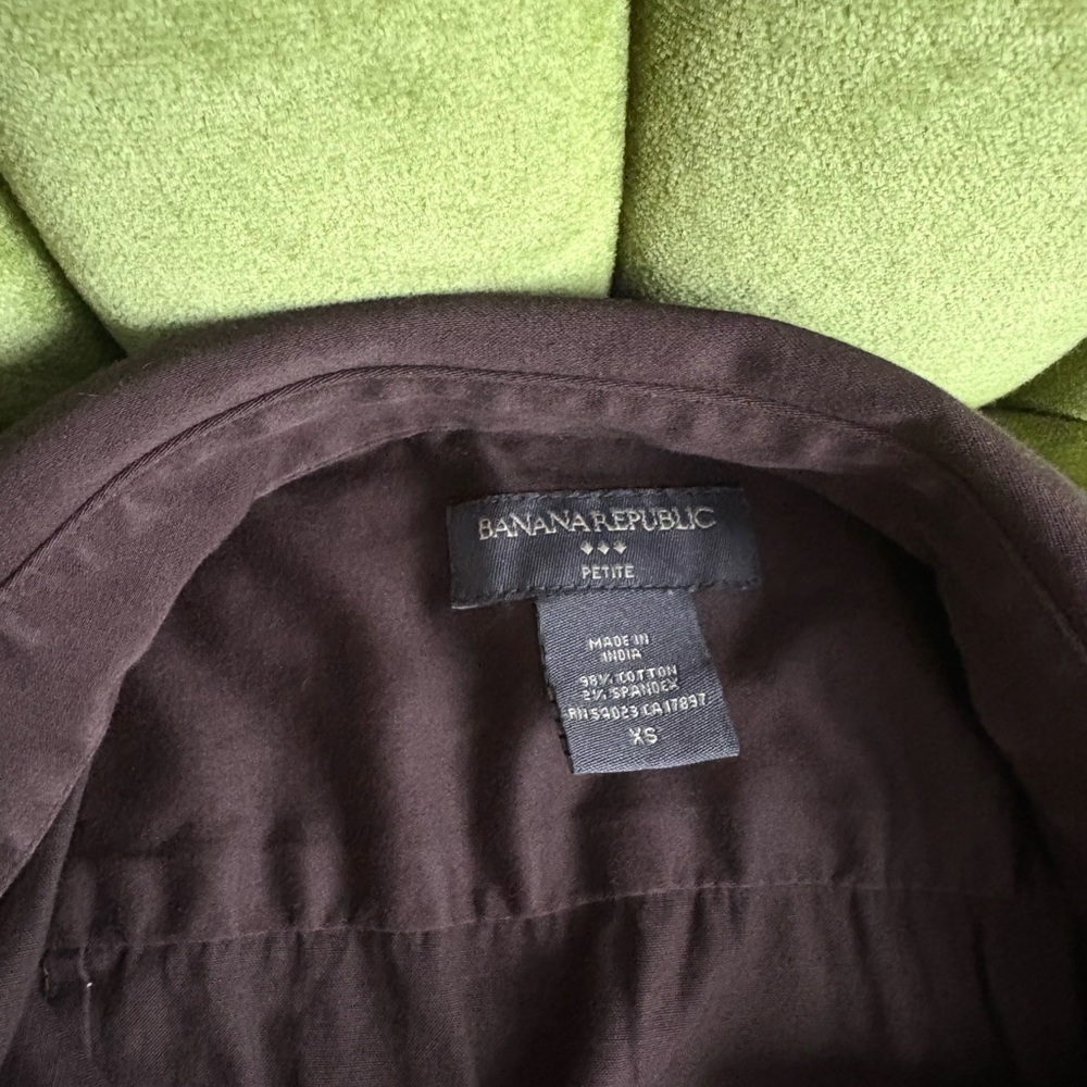Banana Republic Brown Button Up - Picture 2 of 4